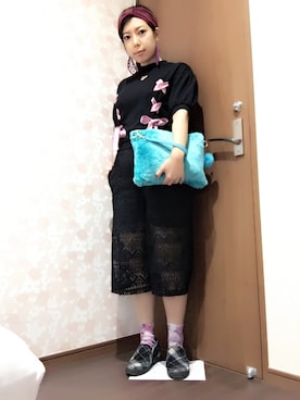 「coreのアイテム」を使った、Eri Suzukievaさん（レディース・157cm）の秋コーディネート