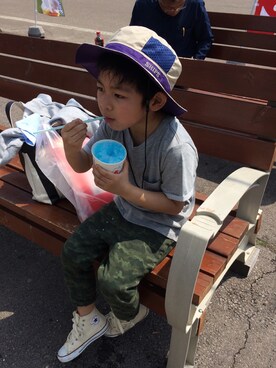 「GLOBAL WORK（グローバルワーク）のキッズ【吸水速乾】ベーシックＴ半袖/709002（Tシャツ/カットソー、グレー系）」を使った、tarutoさん（キッズ・125cm）の夏コーディネート