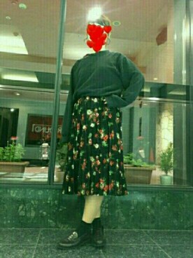 「花柄 スカート」｜あいぼんさん（レディース・163cm）の秋コーディネート