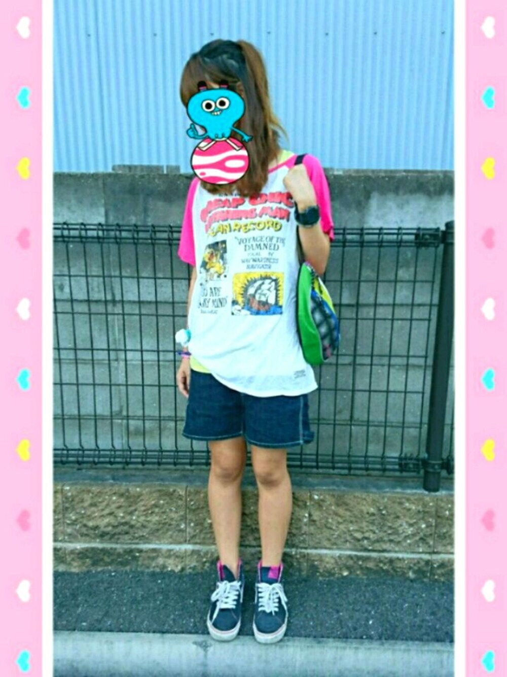 「ドラフトRNA、ドラフトCLB、ビックT、summer、ショートパンツ、重ね着、ネオンカラー」｜「RNAのアイテム（Tシャツ/カットソー、ピンク系）」を使った、haruさん（レディース・157cm）の夏コーディネートの1枚目の写真