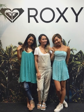 「ROXY（ロキシー）のアイテム（その他）」を使った、Ayumi NewAgeさん（レディース・154cm）の夏コーディネート