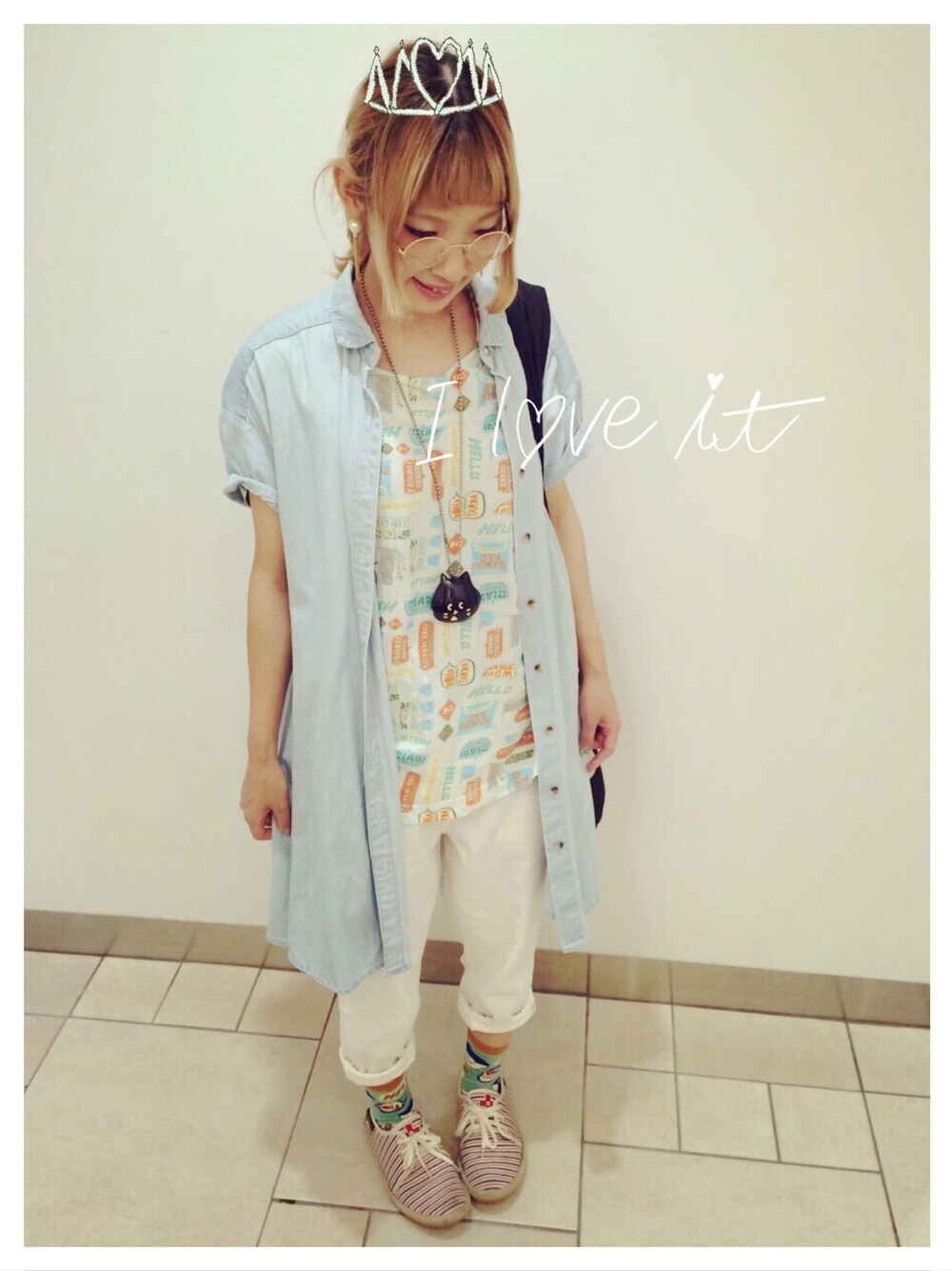 「mercibeaucoup,、ｂｕｌｌｅ　ｄｅ　ｓａｖｏｎ、ne-net、シャツワンピ、白パンツ」｜「Ne-netの(S)こんにちは T（Tシャツ/カットソー、グレー系）」を使った、∞ＹuＫa∞さん（レディース・152cm）の夏コーディネートの1枚目の写真