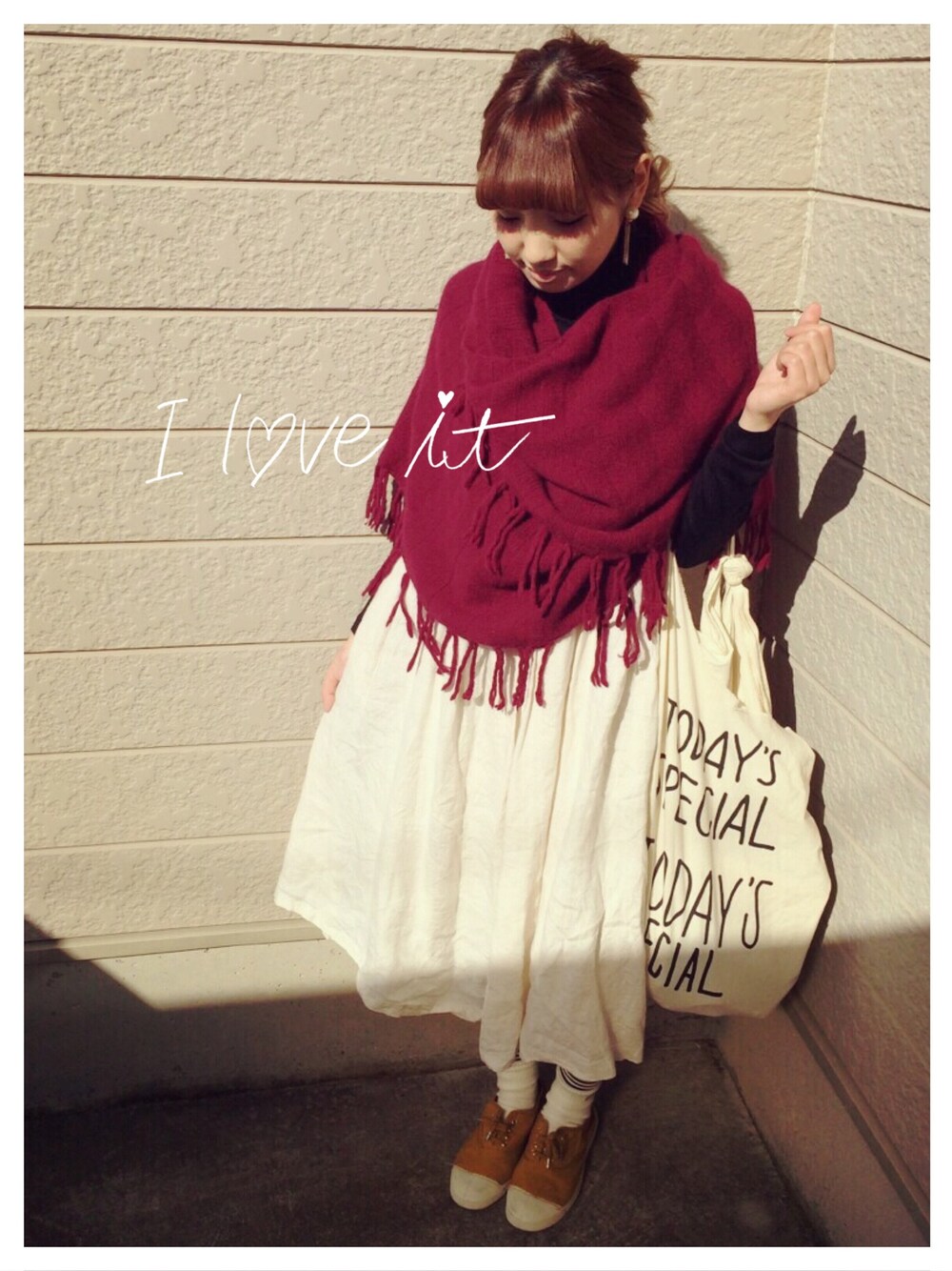「ワンピース×スニーカー、タートルネックニット、ストール、RNA-Ｎ、didizizi、UNIQLO」｜「didiziziのﾗﾌﾞﾚﾀｰ 刺繍ｿｯｸｽ（ソックス/靴下、ホワイト系）」を使った、∞ＹuＫa∞さん（レディース・152cm）の秋コーディネートの1枚目の写真