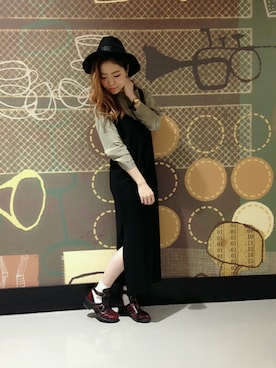 「OUTRO SOL（アウトロ ソル）のアイテム」を使った、MIKIさん（レディース・158cm）の秋コーディネート