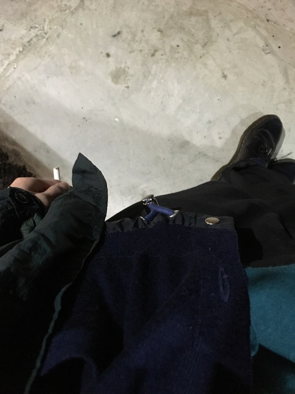 「COMME des GARCONSのアイテム（その他パンツ、ブラック系）」を使った、takayasuryoutaさん（メンズ・170cm）の秋コーディネートの1枚目の写真