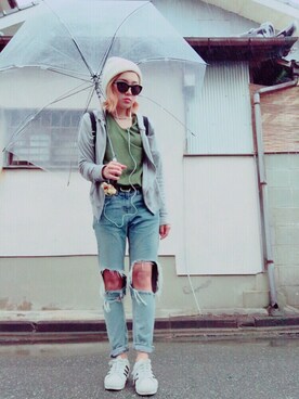 「白いスニーカー」｜「アイテム（アクセサリー）」を使った、楓さん（レディース・158cm）の夏コーディネート