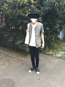 「Kagari Yusuke（カガリユウスケ）のアイテム（バッグ）」を使った、帯金遼太さん（メンズ・176cm）の秋コーディネート