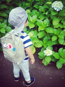 「FJALLRAVEN TRAVEL（フェルラーベントラベル）のKANKEN（バックパック/リュック、ベージュ系）」を使った、u-tannさんの夏コーディネート