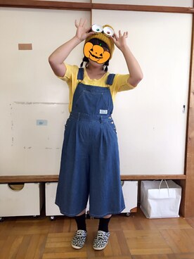 「ミニオンズ」｜「アイテム（サロペット/オーバーオール）」を使った、みかんさん（レディース・155cm）の秋コーディネート