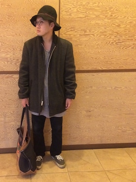 「グレーニット」｜「アイテム（その他アウター）」を使った、Mdskさん（メンズ・173cm）の冬コーディネート