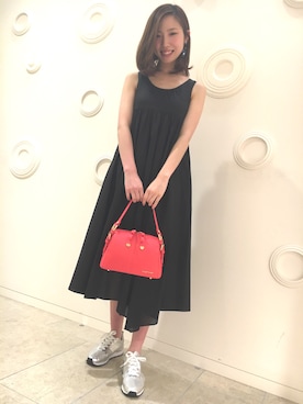 「アイテム（トートバッグ、レッド系）」を使った、marinaさん（レディース・168cm）の春コーディネート