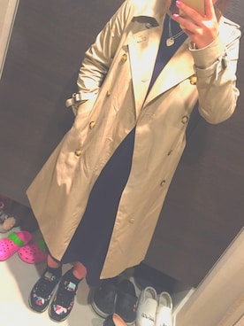 「スリット」｜「アイテム（トレンチコート）」を使った、由梨乃さん（レディース・162cm）の春コーディネート