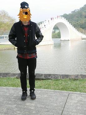 「REMIX（リミックス）のアイテム（パンツ）」を使った、ㄧ二吉吉さん（メンズ・183cm）の春コーディネート
