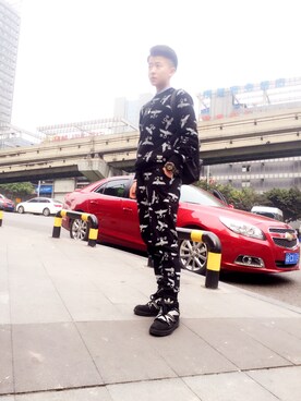 尢兮兮-さんのコーディネート