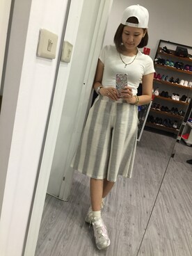 「C+ROSSのアイテム（その他パンツ、グレー系）」を使った、la uさん（レディース・166cm）の秋コーディネート