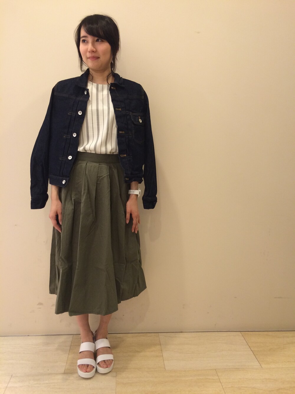 「ciaopanic、春コーデ、デニムジャケット、インディゴデニム、ストライプ、ミモレ丈スカート、サンダル」｜「CIAOPANICの【Ciaopanic】Gジャン（デニムジャケット、ブルー系）」を使った、yukiko_yamaさん（レディース・161cm）の春コーディネートの1枚目の写真