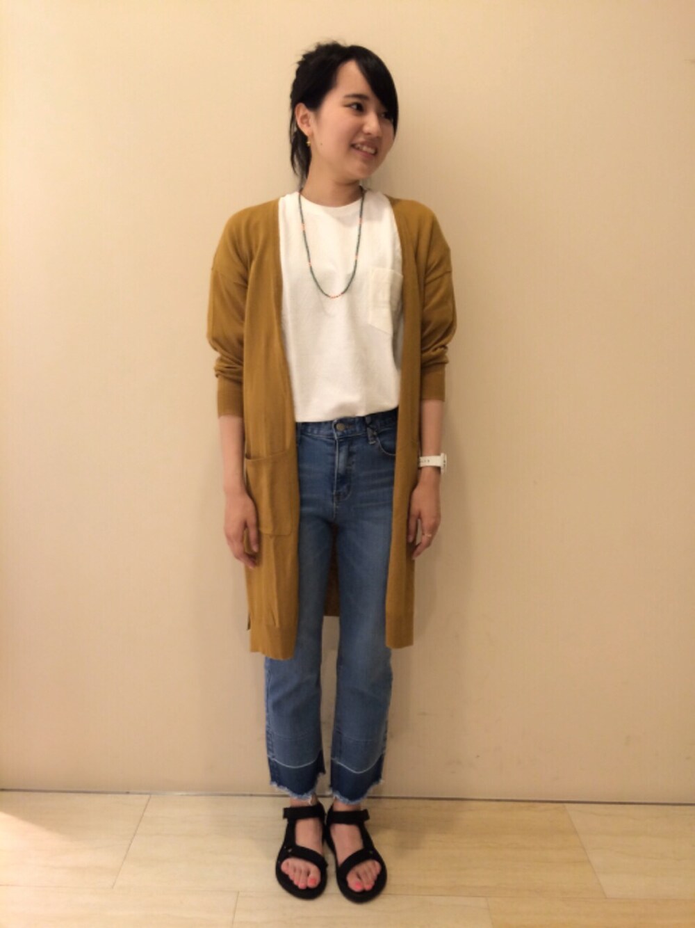 「ciaopanic、カーディガン、ロングカーディガン、ポケットＴシャツ、デニムパンツ、teva、70's、BBQ、夏フェス、summer」｜「Tevaのアイテム（サンダル、ブラック系）」を使った、yukiko_yamaさん（レディース・161cm）の夏コーディネートの1枚目の写真