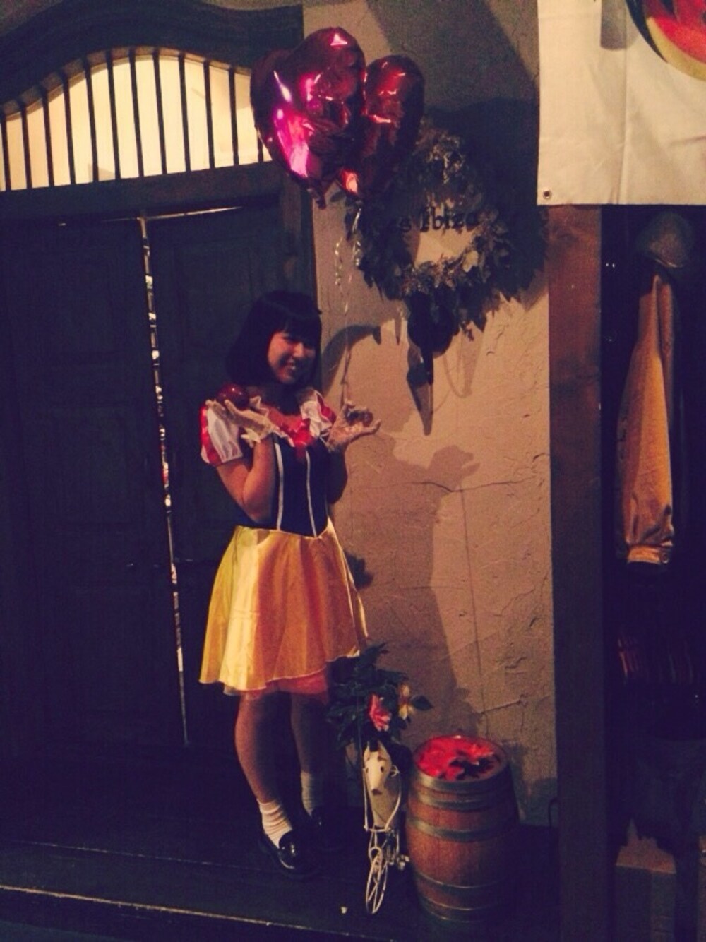 「WEAR HALLOWEEN 2014、happy halloween、halloween」｜「M・A・Cのアイテム（口紅/リップティント/グロス、レッド系）」を使った、skrさん（レディース・157cm）の秋コーディネートの1枚目の写真