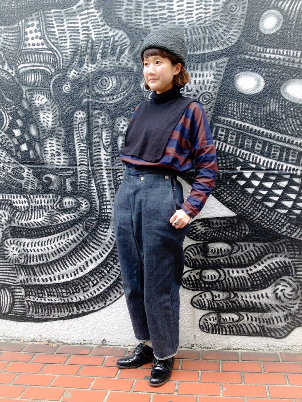 「BEAMS、BEAMS BOY、秋冬コーデ」｜「BEAMS BOYのARTEX / タートルネックウォーマー（ネックウォーマー/スヌード、ブラック系）」を使った、あさやま ふうこさん（レディース・158cm）の秋コーディネートの1枚目の写真