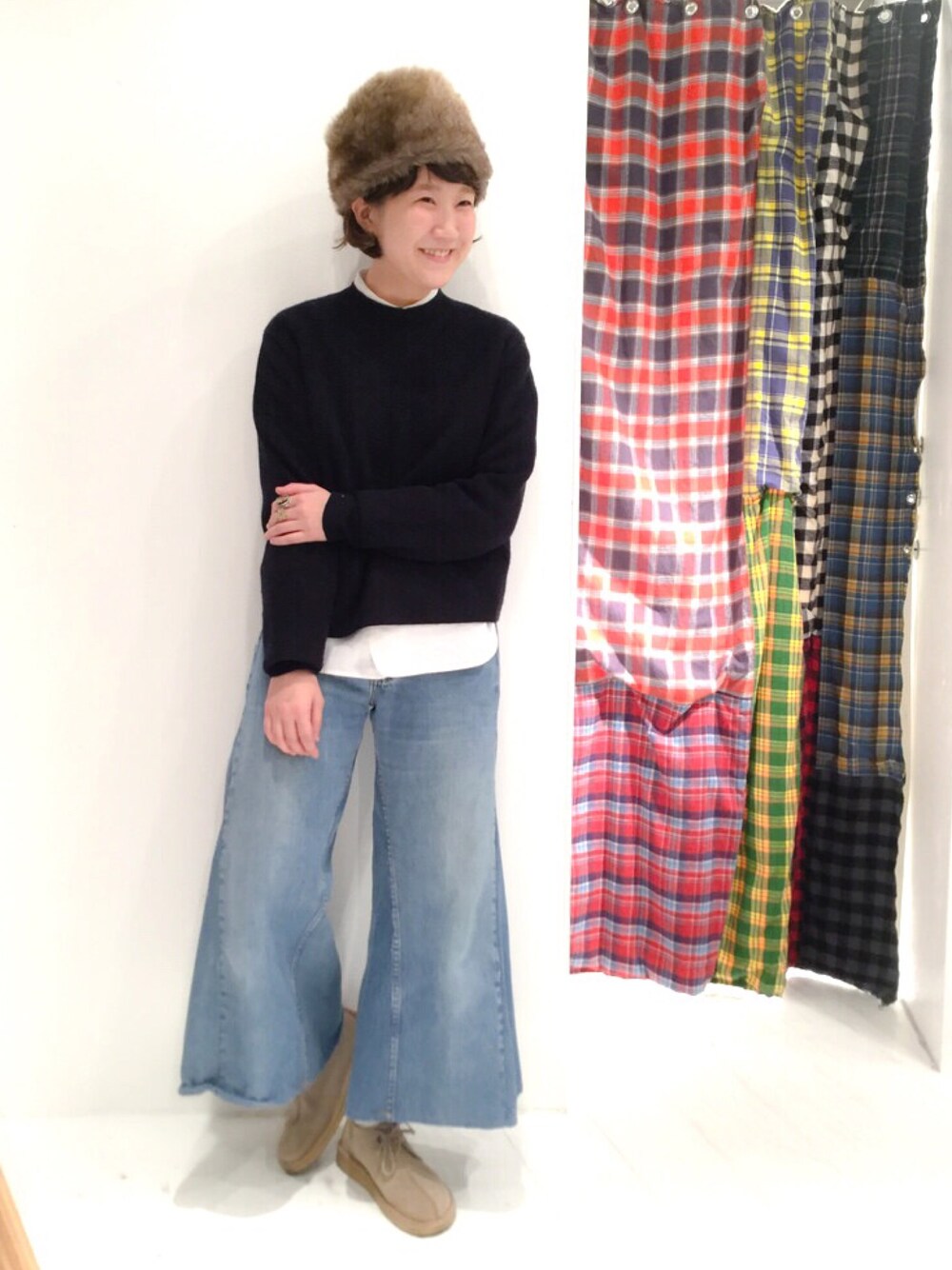 「BEAMS BOYのBEAMS BOY / 9ゲージ 畦編 V ハイネック（ニット/セーター、ブルー系）」を使った、あさやま ふうこさん（レディース・158cm）の冬コーディネートの1枚目の写真