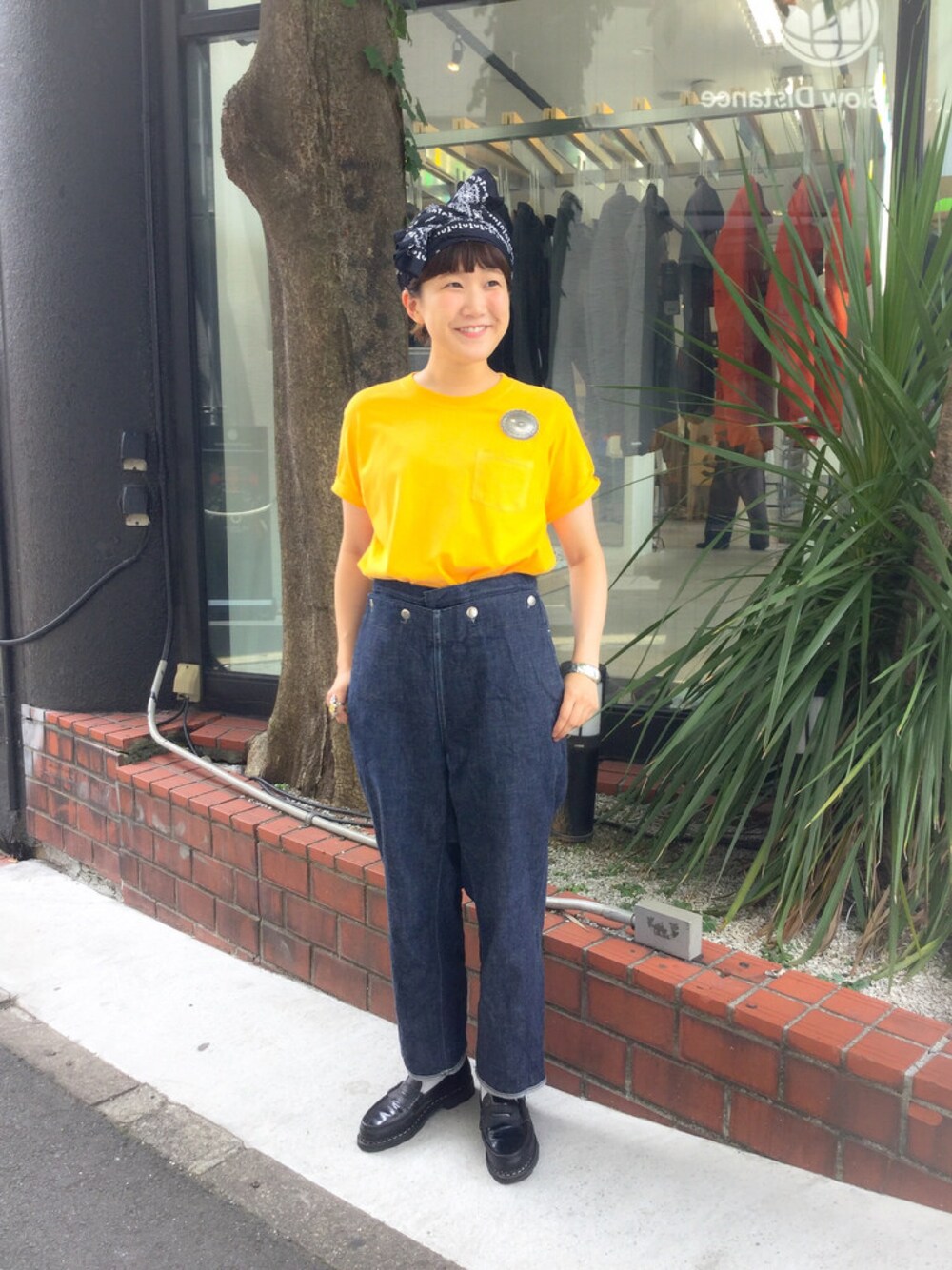 「夏コーデ、BEAMS、BEAMS BOY、FRUIT OF THE LOOM、Paraboot」｜「BEAMS BOYのBEAMS BOY / コットンサテン 3連バンダナ（バンダナ/スカーフ、ブラック系）」を使った、あさやま ふうこさん（レディース・158cm）の夏コーディネートの1枚目の写真