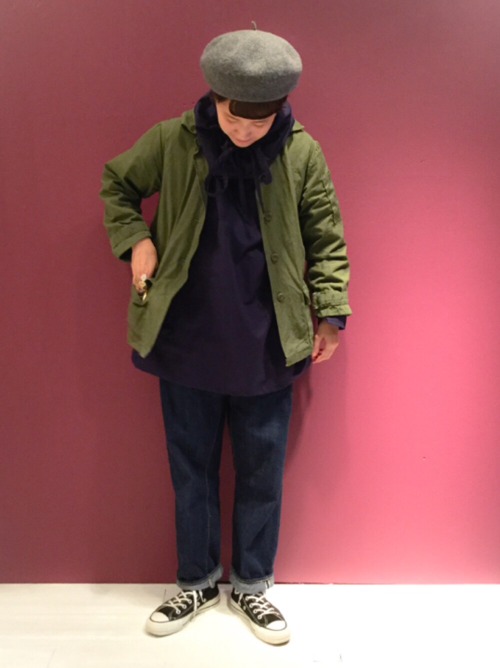 「秋コーデ、メンズライク、コンバース、yarmo、orslow、BEAMS、BEAMS BOY」｜「BEAMS BOYの【予約】orslow / Monroe Pants Special（デニムパンツ、ブルー系）」を使った、あさやま ふうこさん（レディース・158cm）の秋コーディネートの1枚目の写真