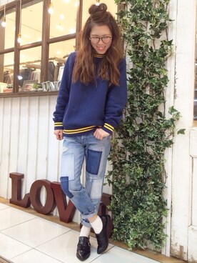 デニムパンツを使った クルーネックスウェット のレディース人気ファッションコーディネート Wear デニムパンツを使った クルーネックスウェット のレディース人気ファッションコーディネート Wear