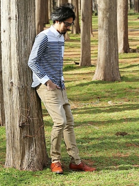 「アイテム（デニムパンツ、ベージュ系）」を使った、JEEさん（メンズ・182cm）の春コーディネート