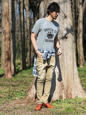 「アイテム（デニムパンツ、ベージュ系）」を使った、JEEさん（メンズ・182cm）の春コーディネート