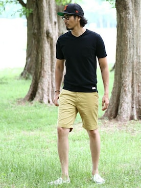 「アイテム（チノパンツ、イエロー系）」を使った、JEEさん（メンズ・182cm）の夏コーディネート