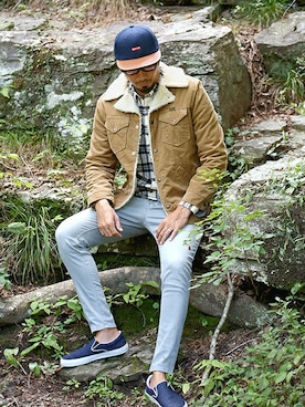「Wrangler」｜「アイテム（カバーオール）」を使った、JEEさん（メンズ・182cm）の秋コーディネート