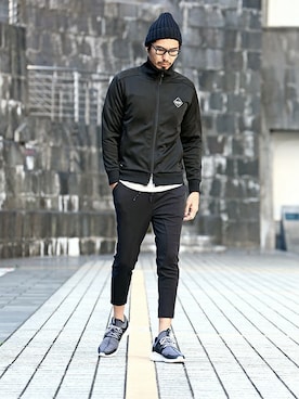 「アイテム（ジャージ）」を使った、JEEさん（メンズ・182cm）の冬コーディネート