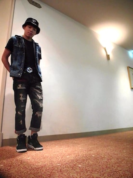 「travel」｜「アイテム（デニムジャケット）」を使った、YuanHongHuangさん（メンズ・170cm）の秋コーディネート