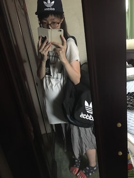 「adidas Originals（アディダスオリジナルス）のアイテム（キャップ）」を使った、さやさん（レディース・161cm）の夏コーディネート