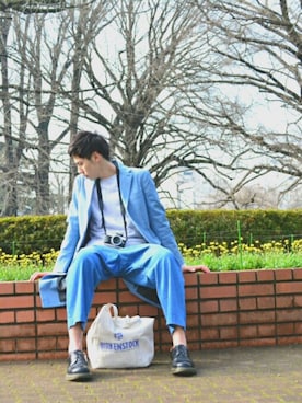「水色」｜「アイテム（チェスターコート）」を使った、優さん（メンズ・177cm）の春コーディネート
