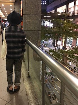 「TAKAHIROMIYASHITATheSoloIst.（タカヒロミヤシタザソロイスト）のアイテム（バッグ）」を使った、Yu Chienさん（メンズ・168cm）の秋コーディネート