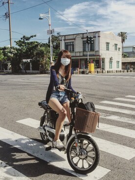 「アイテム（モカシン/デッキシューズ、ホワイト系）」を使った、經理Gerさん（レディース・165cm）の夏コーディネート