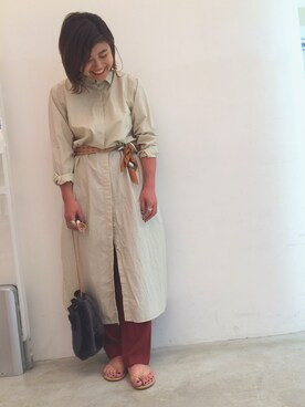 「BEAUTY&YOUTH UNITED ARROWS（ビューティーアンドユースユナイテッドアローズ）のBY コットンタイプライター ロングシャツワンピース（ワンピース、ベージュ系）」を使った、Asami Katsubeさん（レディース・160cm）の夏コーディネート