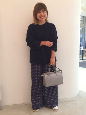 「Acne Studios（アクネストゥディオズ）のアイテム（トップス、ブルー系）」を使った、Asami Katsubeさん（レディース・160cm）の秋コーディネート