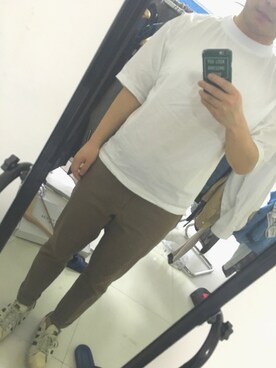 「initial（イニシャル）のアイテム（トップス）」を使った、阿磊さん（メンズ・170cm）の春コーディネート