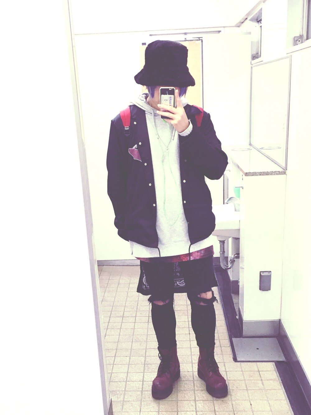 「merry jennyのアイテム（ハット、ブラック系）」を使った、Junyaさん（メンズ・178cm）の春コーディネートの1枚目の写真