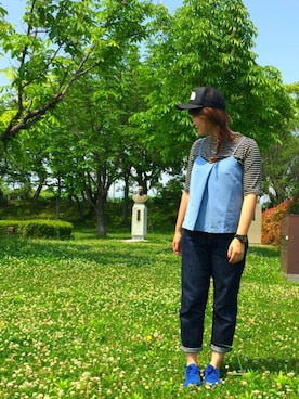 「テーパードデニム」｜りさこさん（レディース・160cm）の春コーディネート