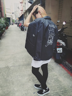 「fuct（ファクト）のアイテム（その他アウター）」を使った、XIXさん（レディース・158cm）の秋コーディネート