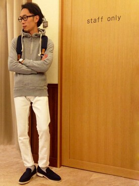「プルオーバーパーカー」｜「アイテム（モカシン/デッキシューズ）」を使った、ナカジさん（メンズ・173cm）の冬コーディネート