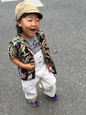 「アロハシャツ」｜「アイテム（サロペット/オーバーオール）」を使った、natsu1975さん（キッズ・100cm）の秋コーディネート