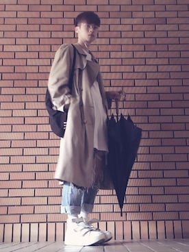 「Levi's」｜「アイテム（トレンチコート）」を使った、シンノスケさん（メンズ・172cm）の春コーディネート