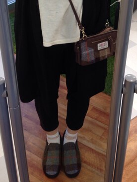 「アイテム（モカシン/デッキシューズ、グリーン系）」を使った、なちこёさん（レディース・160cm）の秋コーディネート