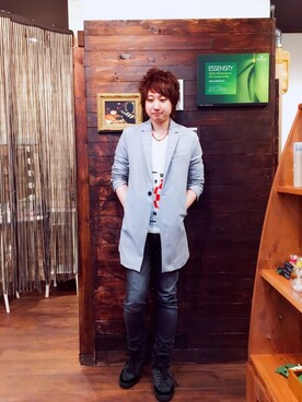 「美容師」｜「アイテム（ステンカラーコート）」を使った、高原 ジュンさん（メンズ・171cm）の春コーディネート
