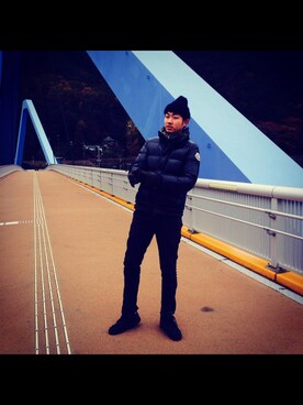 「MONCLER（モンクレール）のアイテム（ダウンジャケット/コート、ブラック系）」を使った、Kentaさん（メンズ・186cm）の冬コーディネート