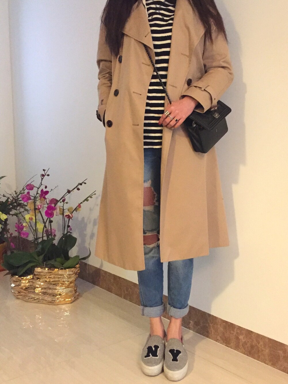 「Joshua SANDERSのアイテム（シューズ、グレー系）」を使った、dordor4everさん（レディース・161cm）の冬コーディネートの1枚目の写真